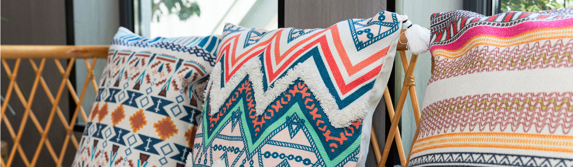 Pillows & Throws