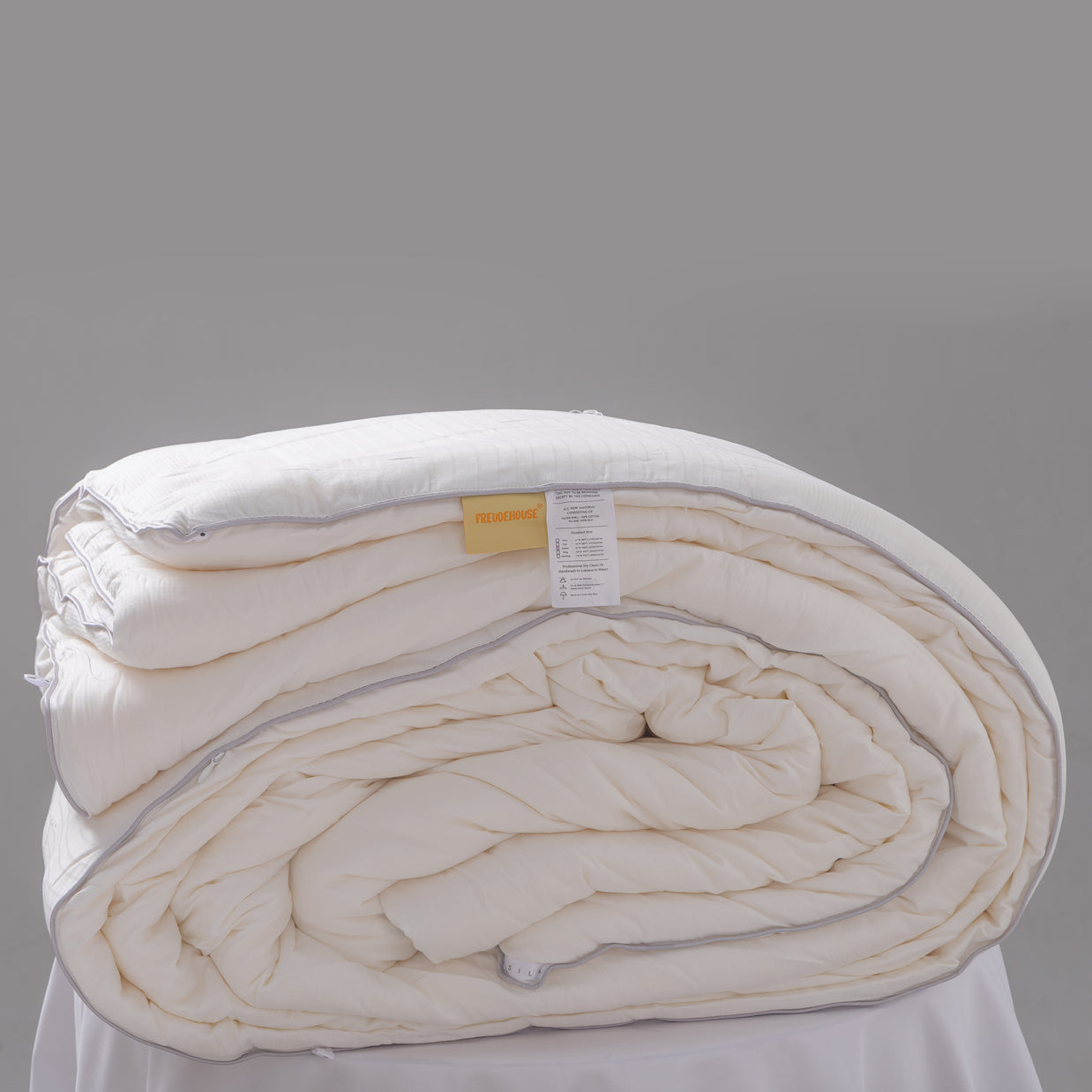 Ultra Cozy Linen Duvet Cover + Silk Comforter Set