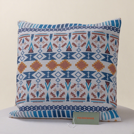 Pure Cotton Knitted Pillow - Maze