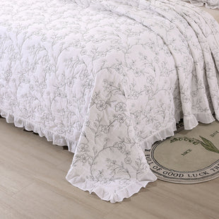 Washable Cotton Quilt With Floral Pattern