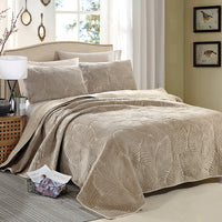 Comfortable Velvet and Cotton Quilt Set