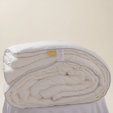 Cold Weather Silk Comforter